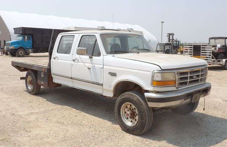 A-199 1994 Ford F350 Flatbed Pickup