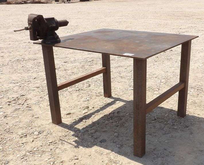 A-266 Welding Table W/Vise