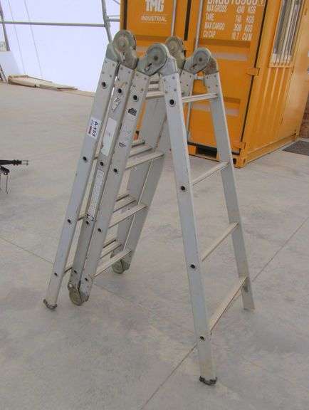 A-157 Articulating Ladder