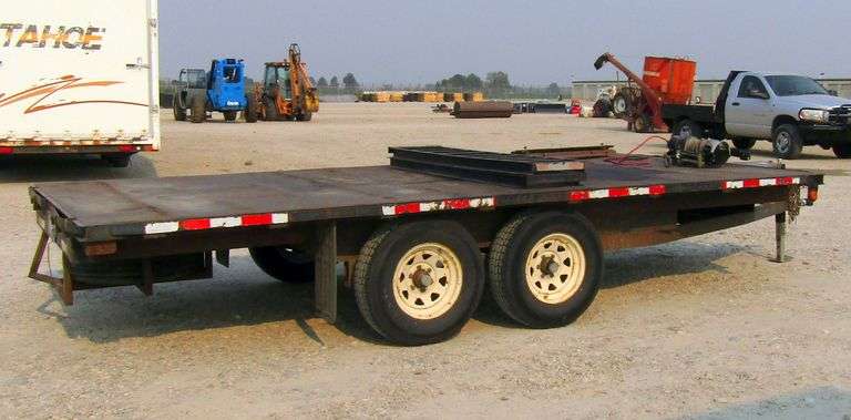 A-117  2001 SPCN Flatbed Equipment Trailer