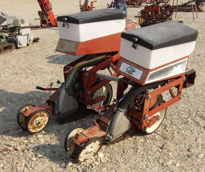 A-247 WC 2 Row Planter