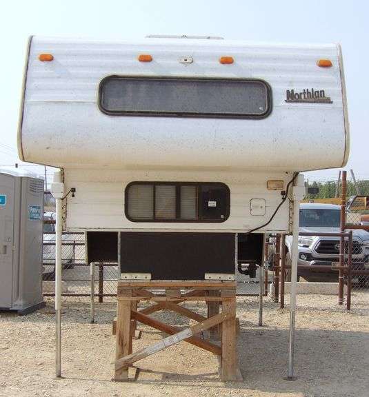 A-173 1994 Northland Pickup Camper