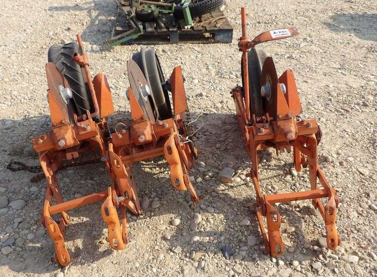 A-246 Allis Chalmers Planter Arms