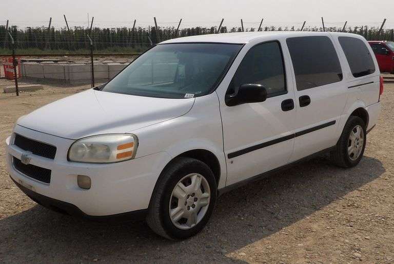 A-110 2008 Chevy Uplander Van