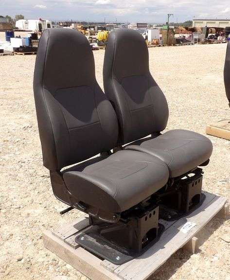 H-1152   International Truck Seats (2)