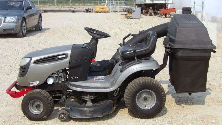 A-172 Craftsman Riding Lawn Mower