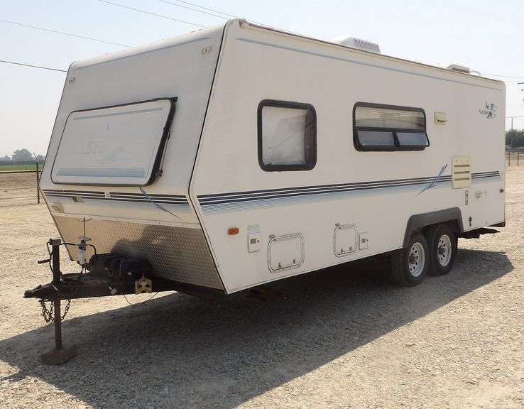 A-262 1999 Nash Travel Trailer