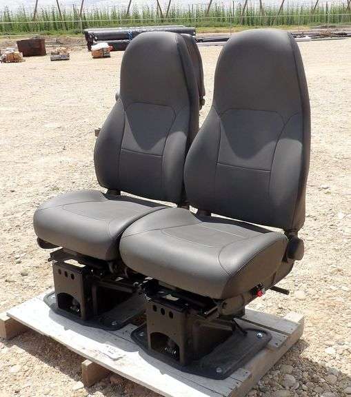 H-1152   International Truck Seats (2)