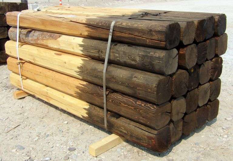 A-113 Wooden Fence Posts (25)