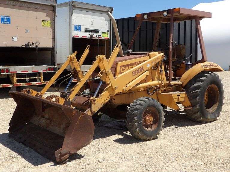 H-1221 CASE 580K Construction King Loader