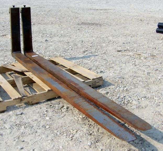 A-166 Pallet Forks