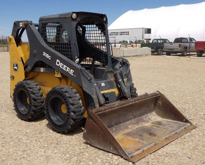 H-1279 John Deere 318G Skid Steer Loader
