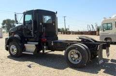 H-1380 2005 Kenworth T800 4X2 Truck Tractor