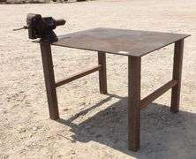 A-266 Welding Table W/Vise