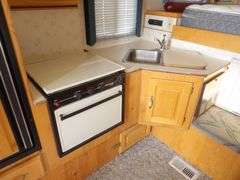 A-173 1994 Northland Pickup Camper