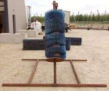 H-1414 Cattle Scratcher