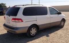 H-1350  2001 Toyota Sienna