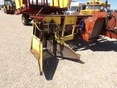 H-1180 New Holland 1049 Bale Wagon