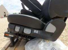 H-1156  Freightliner Trucks Seats (2)