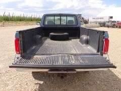 H-1310 1993 Ford F-250 XLT 4X4 Pickup
