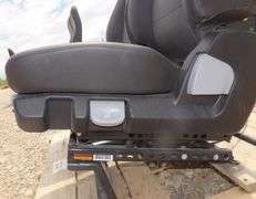 H-1153 Freightliner Truck Seats (2)