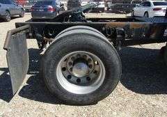 H-1380 2005 Kenworth T800 4X2 Truck Tractor