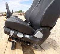 H-1154  Freightliner Truck Seats (2)