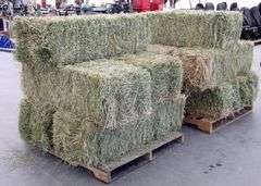 H-1282 Hay Bales (10)