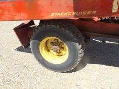 H-1180 New Holland 1049 Bale Wagon