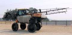 A-100 Hagie 284 Spray Coupe