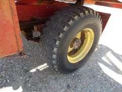 H-1180 New Holland 1049 Bale Wagon