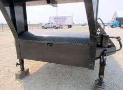 A-101 2023 Diamond C Gooseneck Trailer