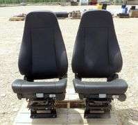 H-1153 Freightliner Truck Seats (2)