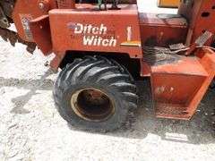 H-1207 2003 Ditch Witch 3700DD Trencher