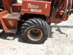 H-1207 2003 Ditch Witch 3700DD Trencher