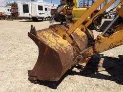 H-1221 CASE 580K Construction King Loader