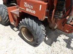 H-1207 2003 Ditch Witch 3700DD Trencher