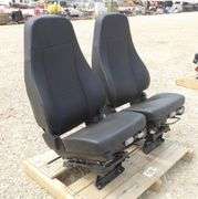 H-1153 Freightliner Truck Seats (2)