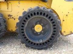 H-1279 John Deere 318G Skid Steer Loader
