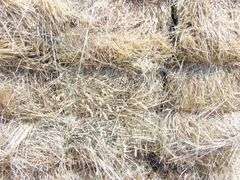 H-1283 Hay Bales (260)