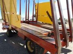 H-1180 New Holland 1049 Bale Wagon