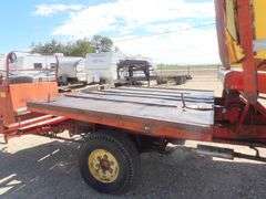H-1180 New Holland 1049 Bale Wagon