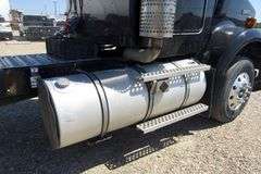 H-1380 2005 Kenworth T800 4X2 Truck Tractor