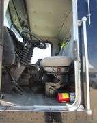H-1380 2005 Kenworth T800 4X2 Truck Tractor