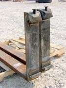 A-166 Pallet Forks