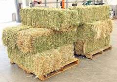 H-1282 Hay Bales (10)