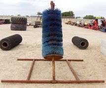 H-1414 Cattle Scratcher