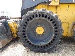 H-1279 John Deere 318G Skid Steer Loader