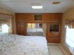 H-1097 2006 Thor Colorado Travel Trailer