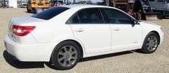 H-1233 2008 Lincoln MKZ